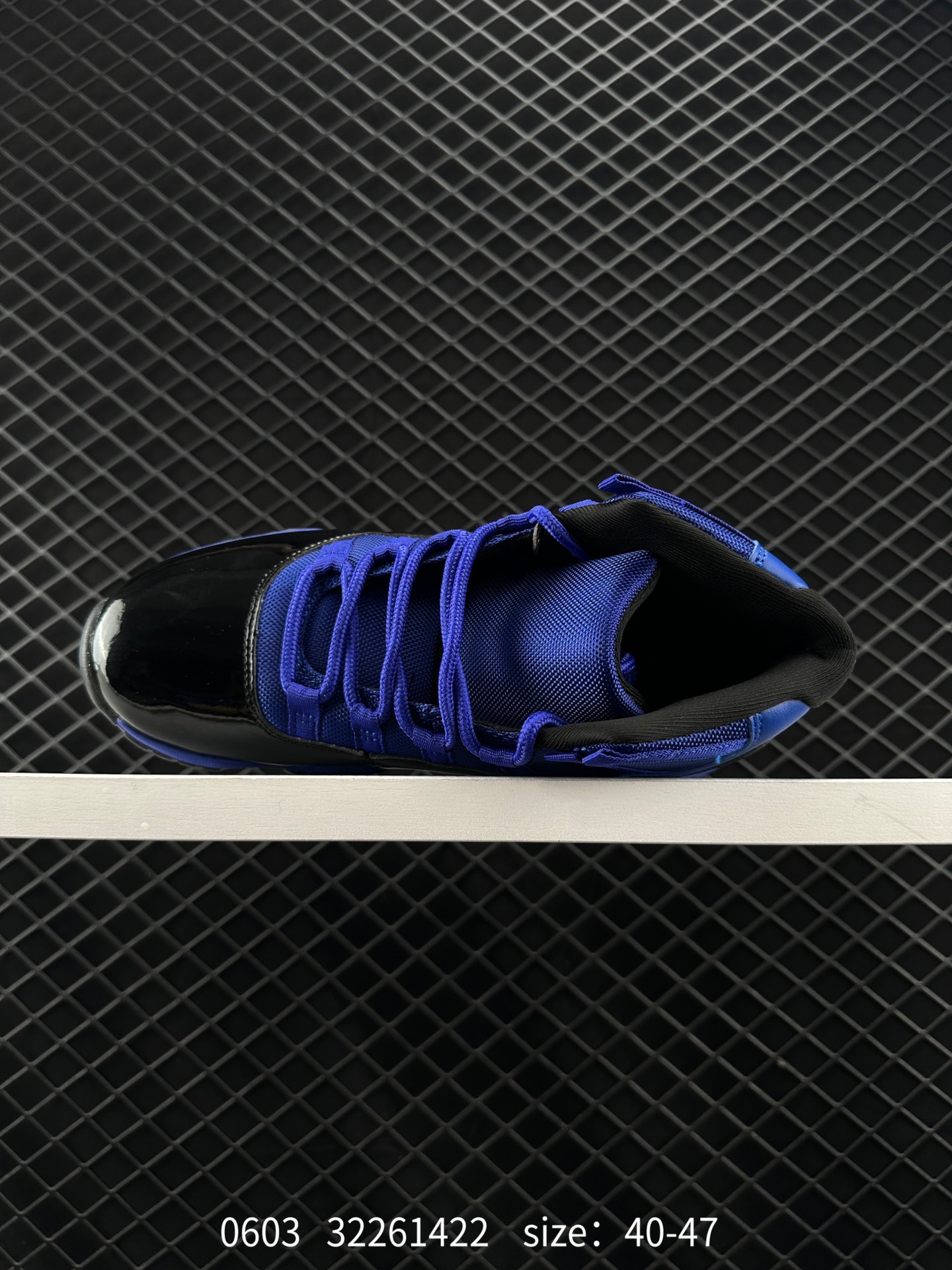 Nike Air Jordan 11 Retro Low”Concord“